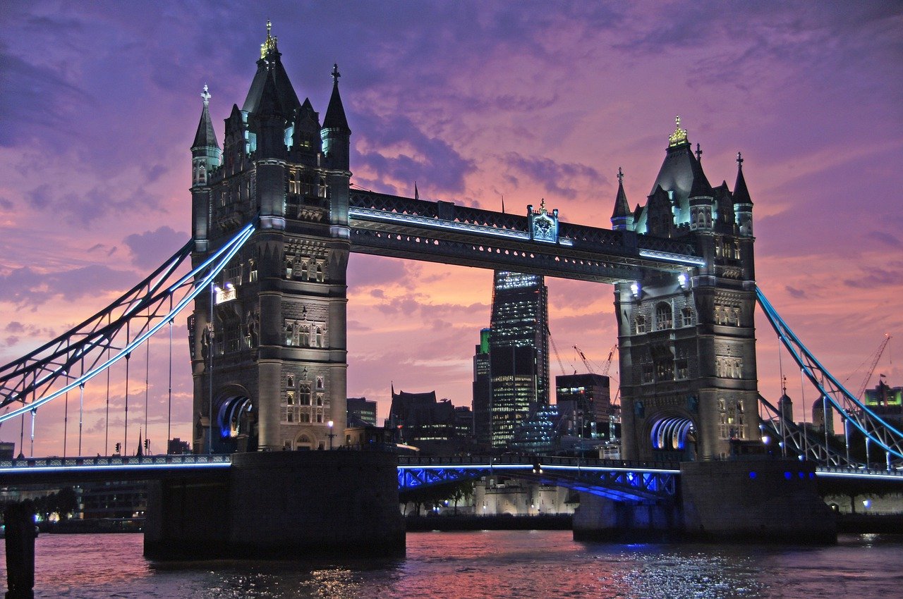 What is monumental architecture